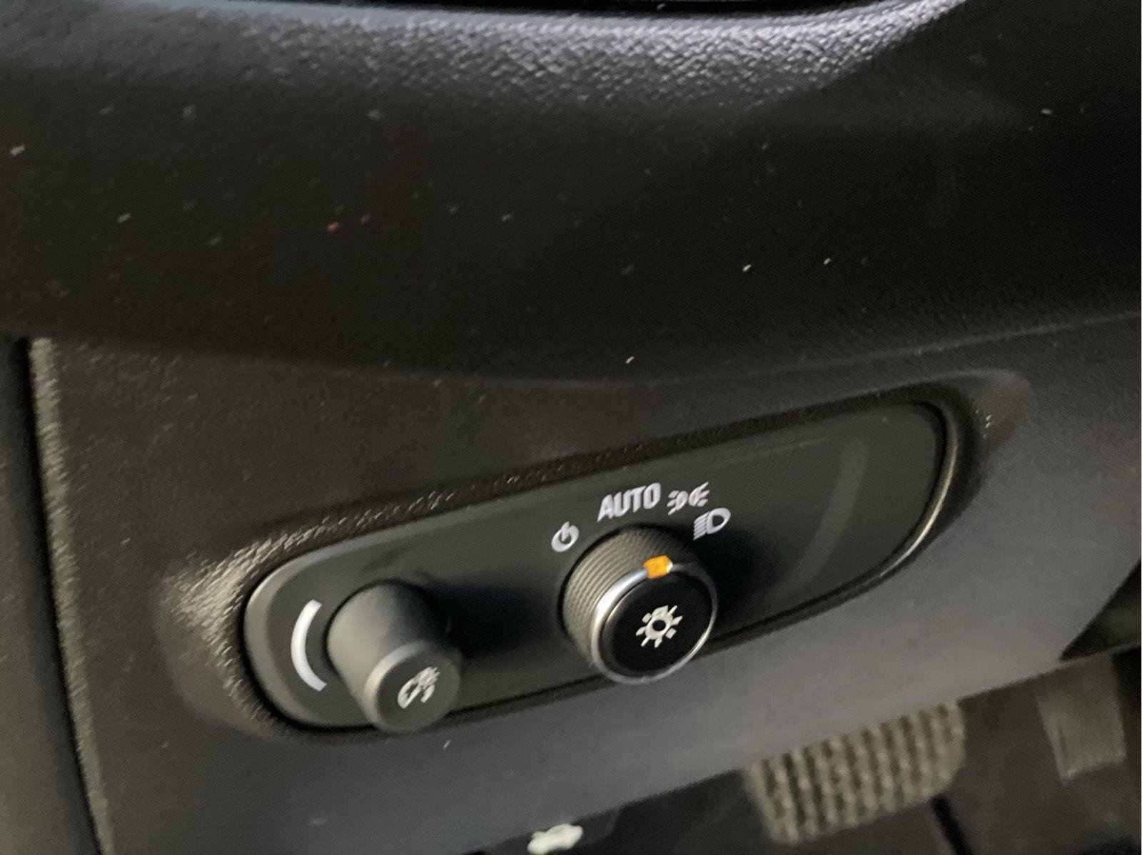 Used 2020 Chevrolet Equinox LT w/ LPO, Floor Liner Package AWD/4WD image 27