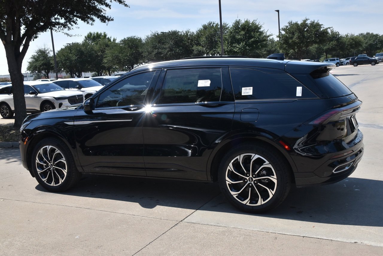 New 2026 Lincoln Nautilus Reserve AWD/4WD image 10