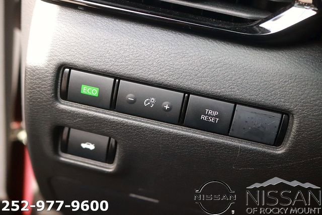 Used 2025 Nissan Sentra SV image 23