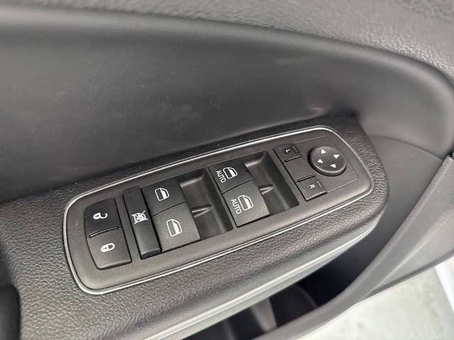 Used 2023 Chrysler 300 Touring AWD/4WD image 20