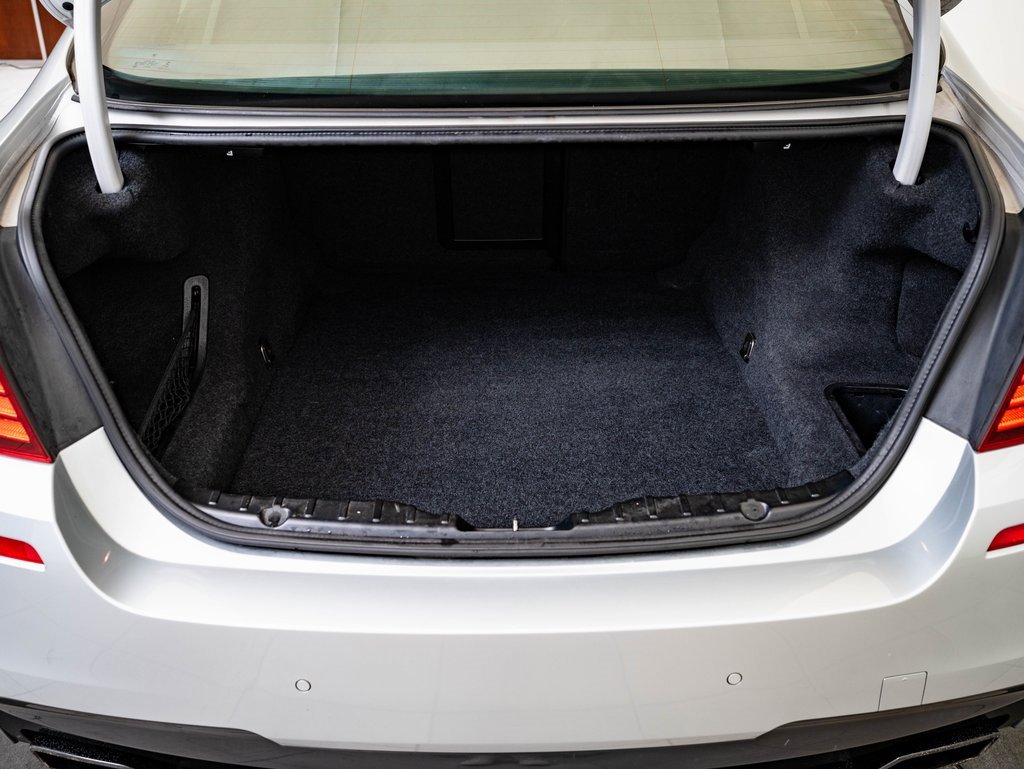 Used 2014 BMW 550i xDrive Sedan image 22