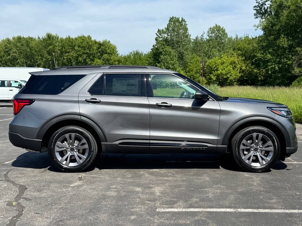 New 2026 Ford Explorer Active w/ Active Comfort Package AWD/4WD image 7