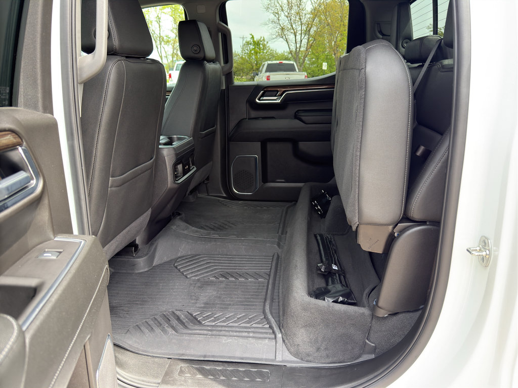 Used 2025 Chevrolet Silverado 1500 LT Trail Boss w/ Convenience Package II AWD/4WD image 44