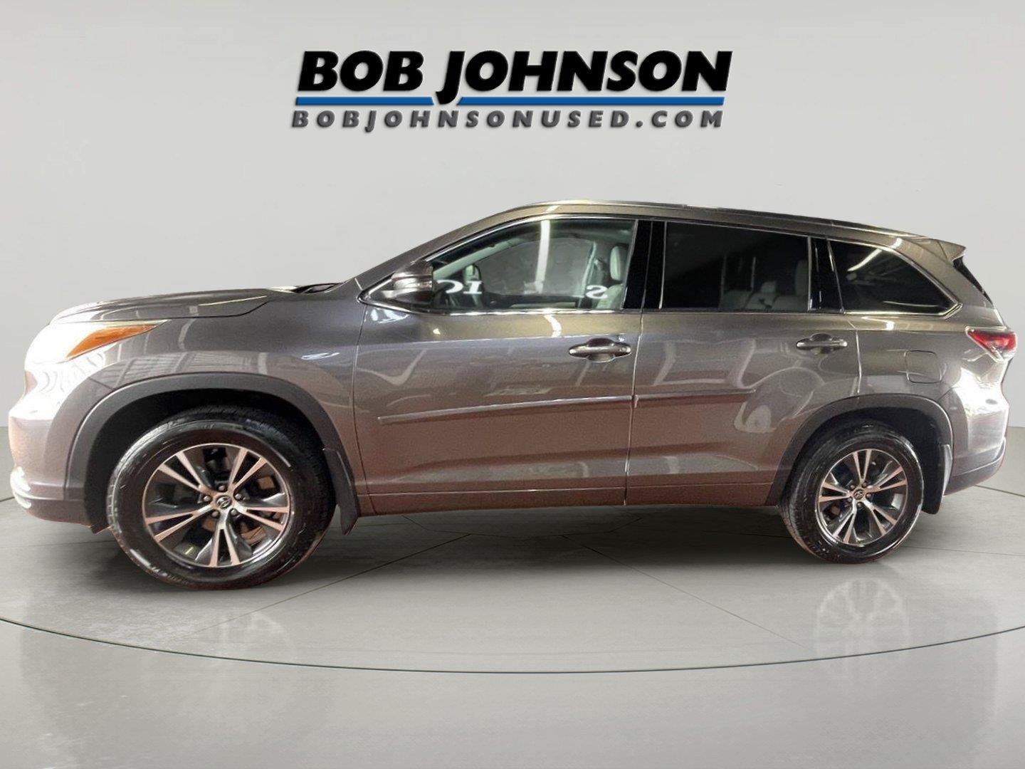 Used 2016 Toyota Highlander XLE AWD/4WD image 3