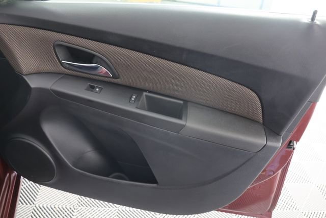 Used 2015 Chevrolet Cruze LT image 25