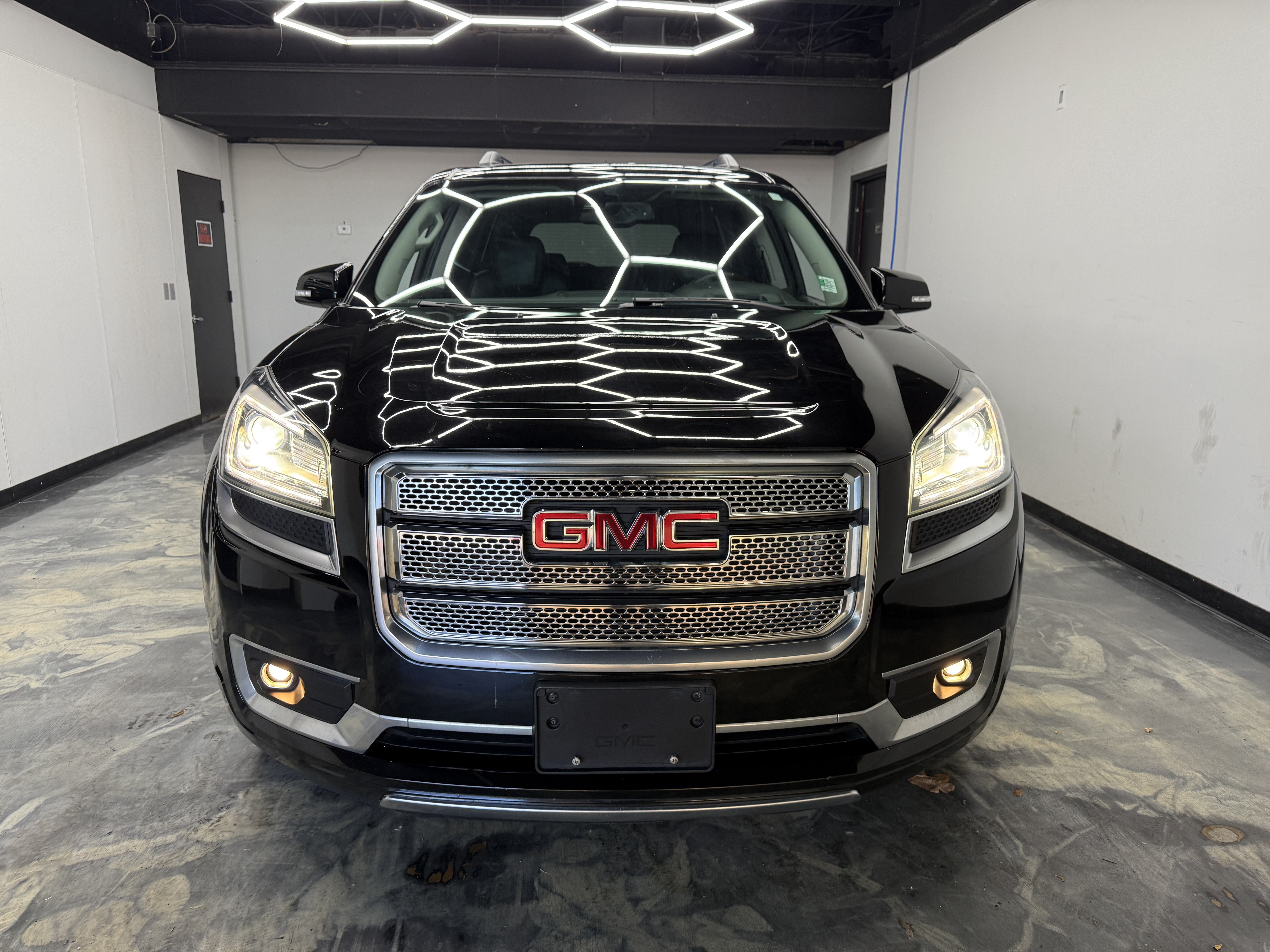 Used 2016 GMC Acadia Denali AWD/4WD image 7