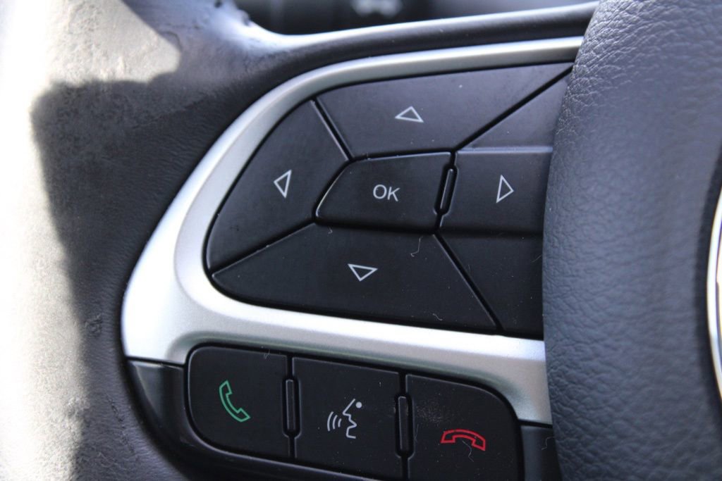 Used 2019 Jeep Compass Altitude image 28