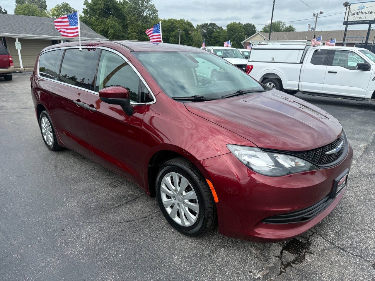 Used 2018 Chrysler Pacifica L FWD image 4