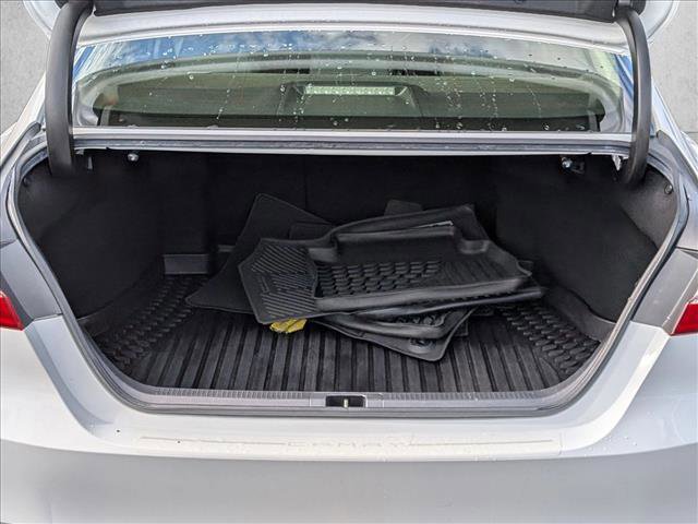 Used 2018 Toyota Camry LE image 6