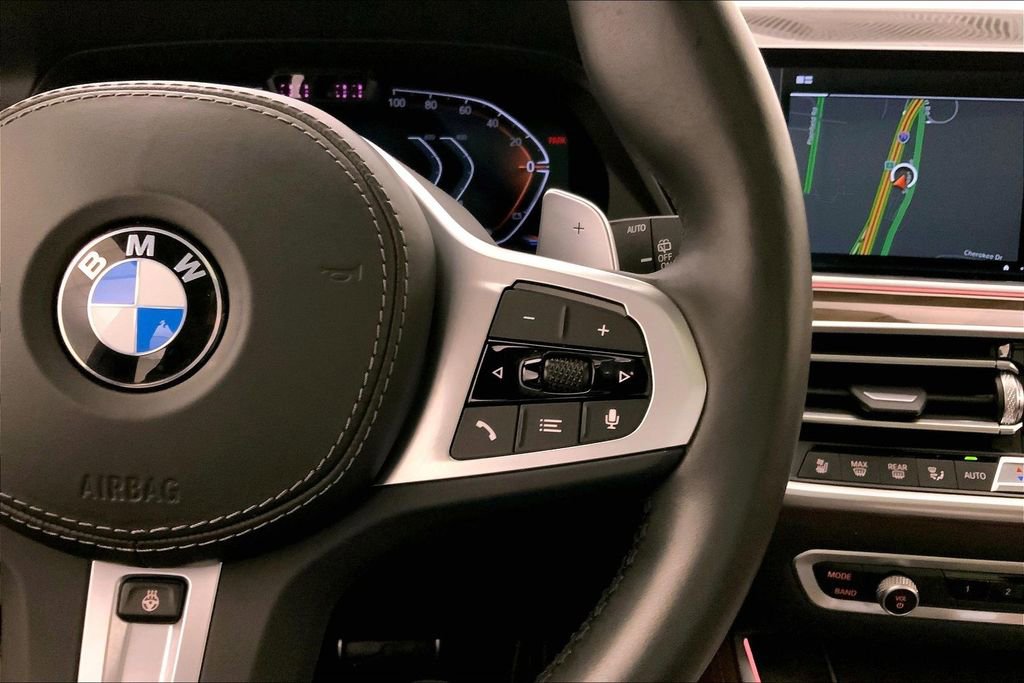 Used 2022 BMW X5 xDrive40i w/ M Sport Package AWD/4WD image 19