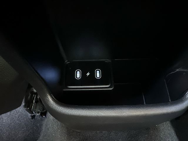 Used 2024 Hyundai Kona Limited image 17