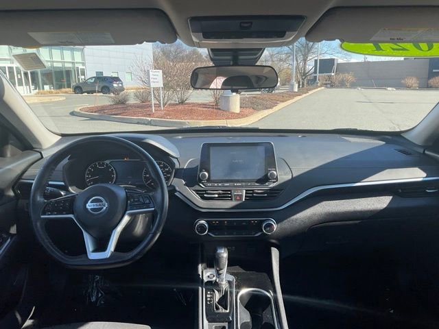 Used 2021 Nissan Altima 2.5 SV w/ SV Premium Package image 15