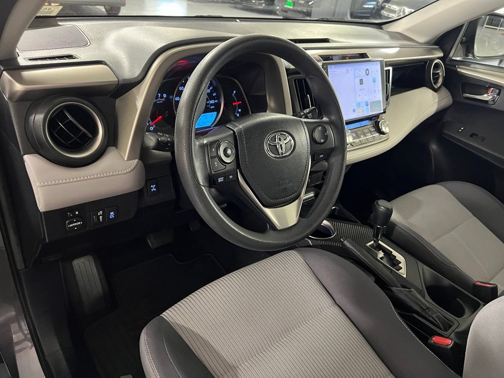 Used 2015 Toyota RAV4 XLE AWD/4WD image 13