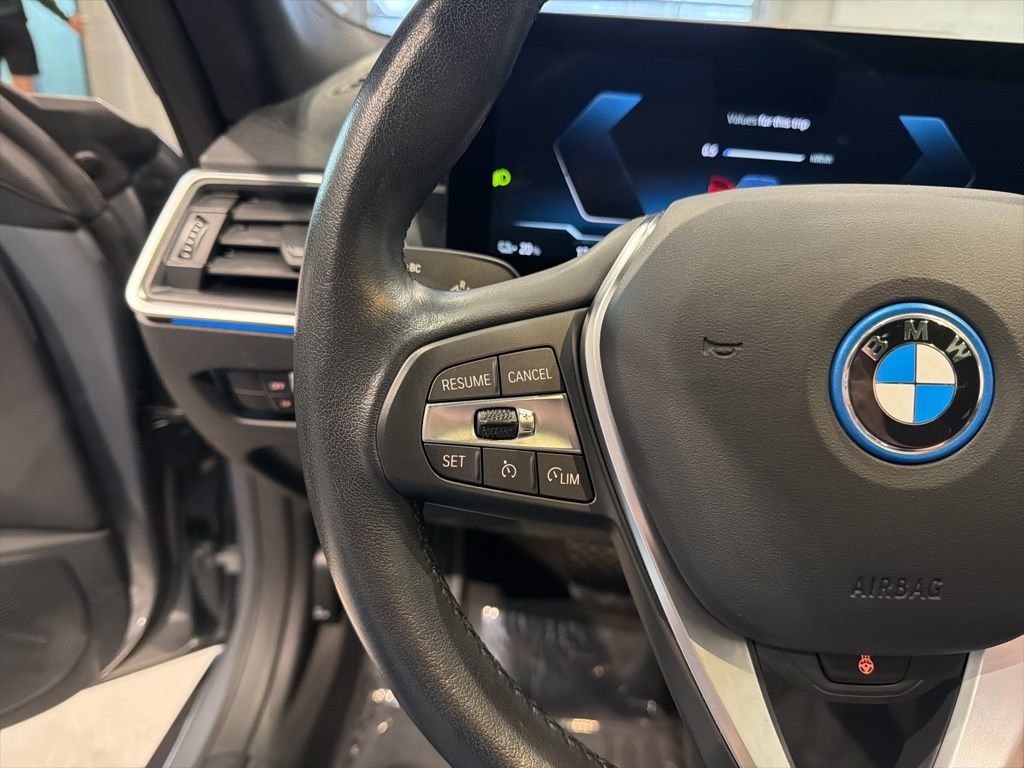 Used 2023 BMW i4 eDrive40 w/ Premium Package image 25