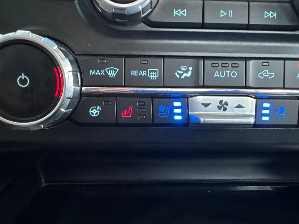 Used 2025 Ford F450 Lariat AWD/4WD image 11