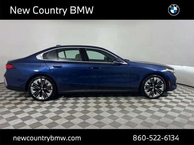 Certified 2026 BMW 530i xDrive w/ Premium Package image 8