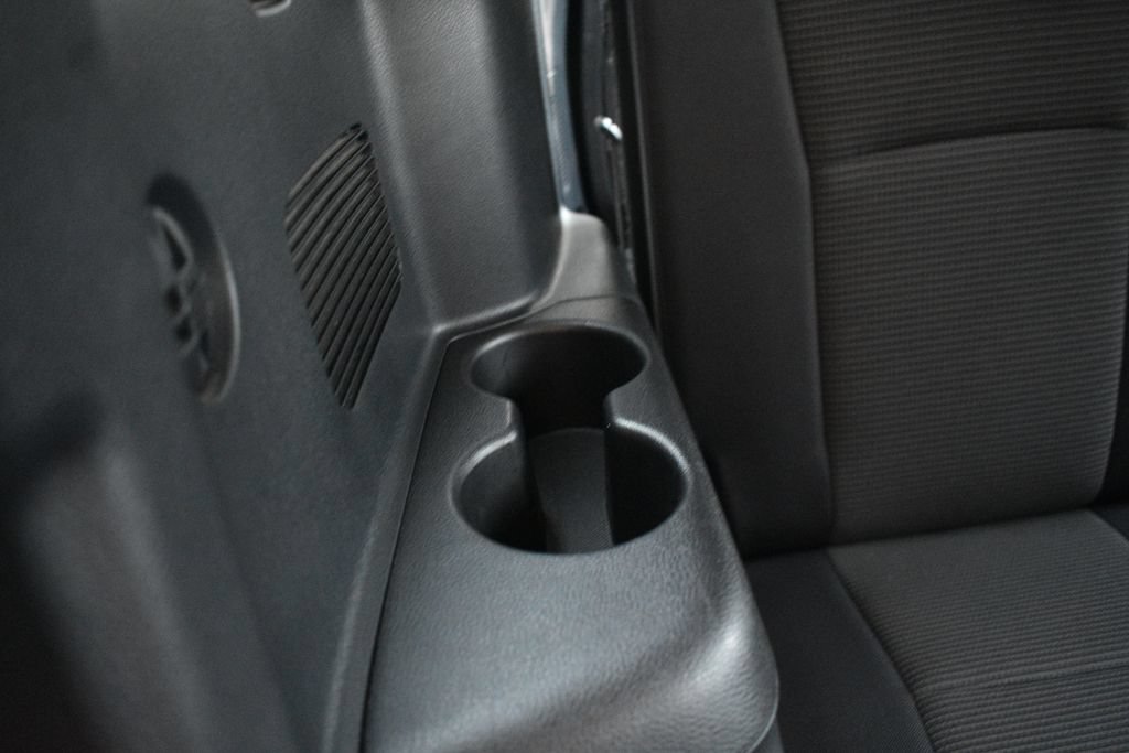 Used 2025 Toyota Highlander LE FWD image 34