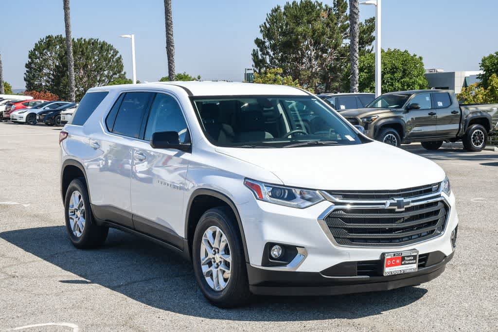 Used 2021 Chevrolet Traverse LS FWD image 3