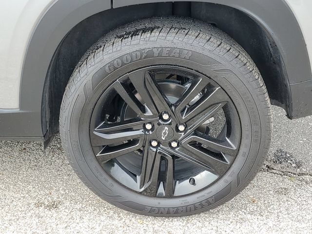 Used 2024 Chevrolet Trax ACTIV w/ Sunroof Package FWD image 31