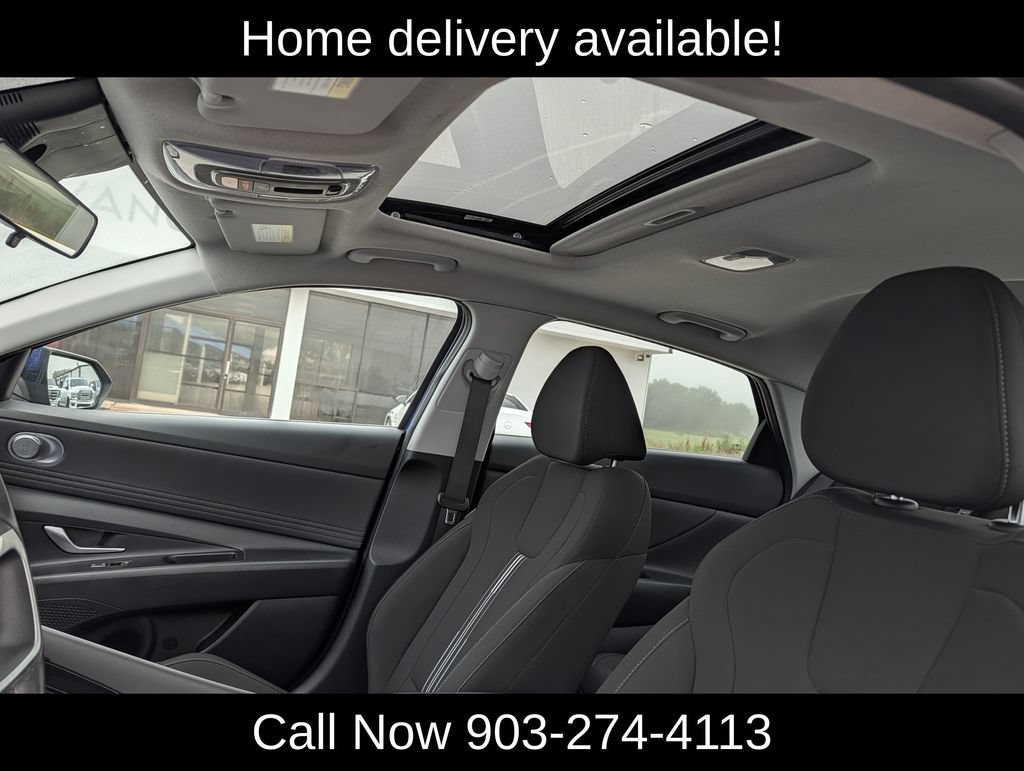 Used 2025 Hyundai Elantra SEL FWD image 29