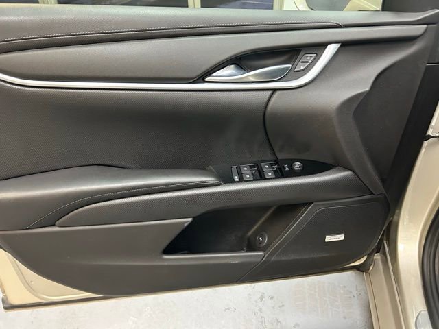 Used 2014 Cadillac XTS Base image 12