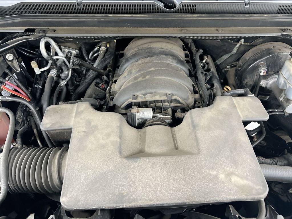 Used 2018 Chevrolet Suburban LT AWD/4WD image 27