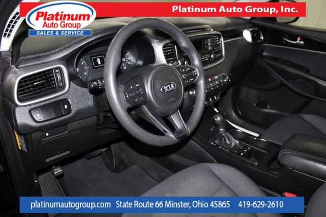 Used 2016 Kia Sorento LX image 11
