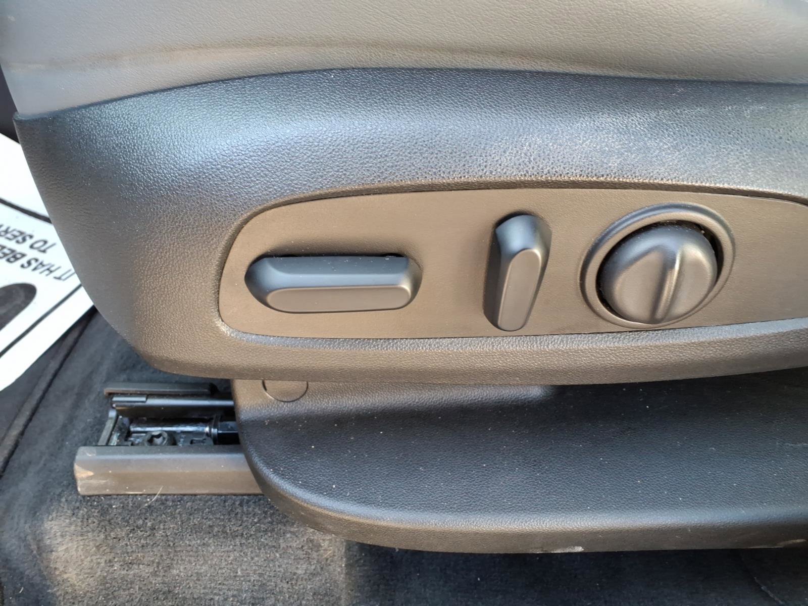 Used 2021 Buick Enclave Essence w/ Sport Touring Edition image 22