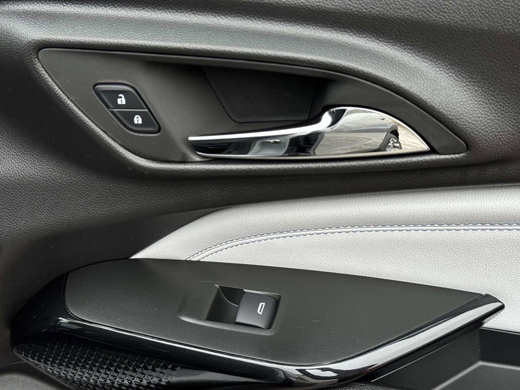 New 2026 Chevrolet Trax LT w/ Driver Confidence Package image 14