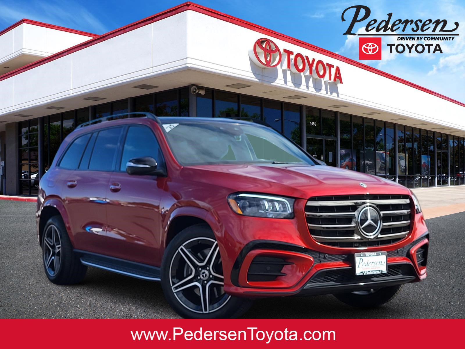 Used 2025 Mercedes-Benz GLS 450 4MATIC image 1