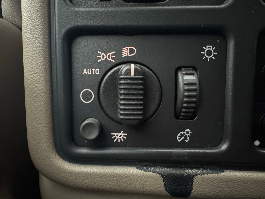 Used 2006 Chevrolet Silverado 1500 LT w/ Light Duty Power Package image 18