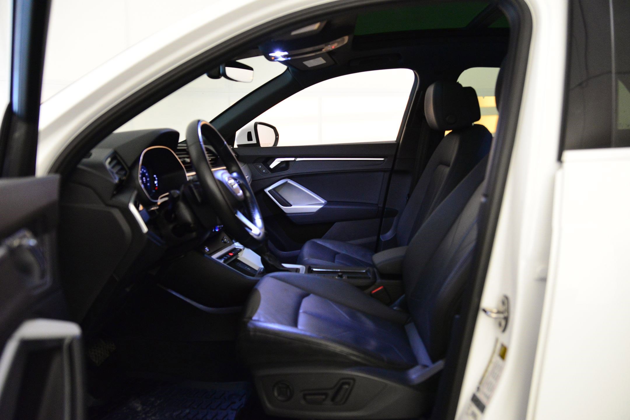 Certified 2021 Audi Q3 2.0T Premium w/ Convenience Package image 23