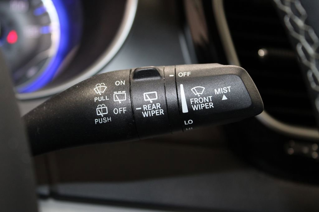 Used 2024 Chrysler Pacifica Touring-L image 26