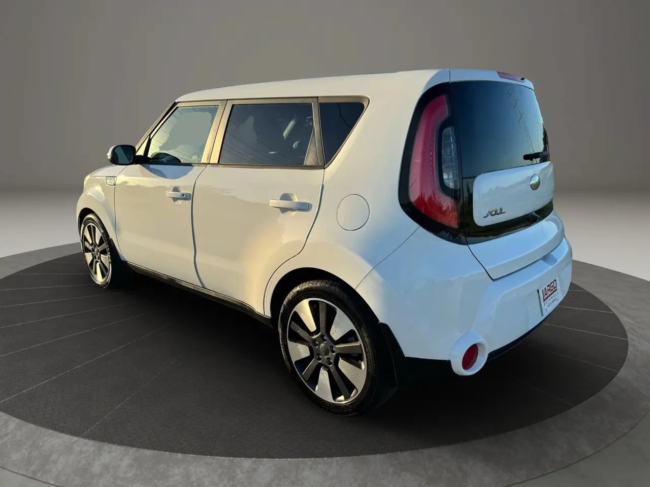 Used 2014 Kia Soul ! FWD image 6