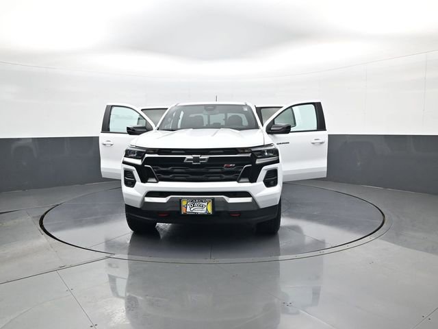 Used 2024 Chevrolet Colorado Z71 w/ Z71 Convenience Package 2 AWD/4WD image 31