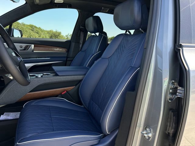 New 2026 Cadillac Vistiq Premium Luxury AWD/4WD image 26
