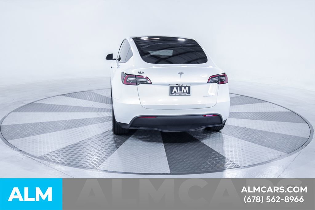 Used 2025 Tesla Model Y Long Range AWD/4WD image 8
