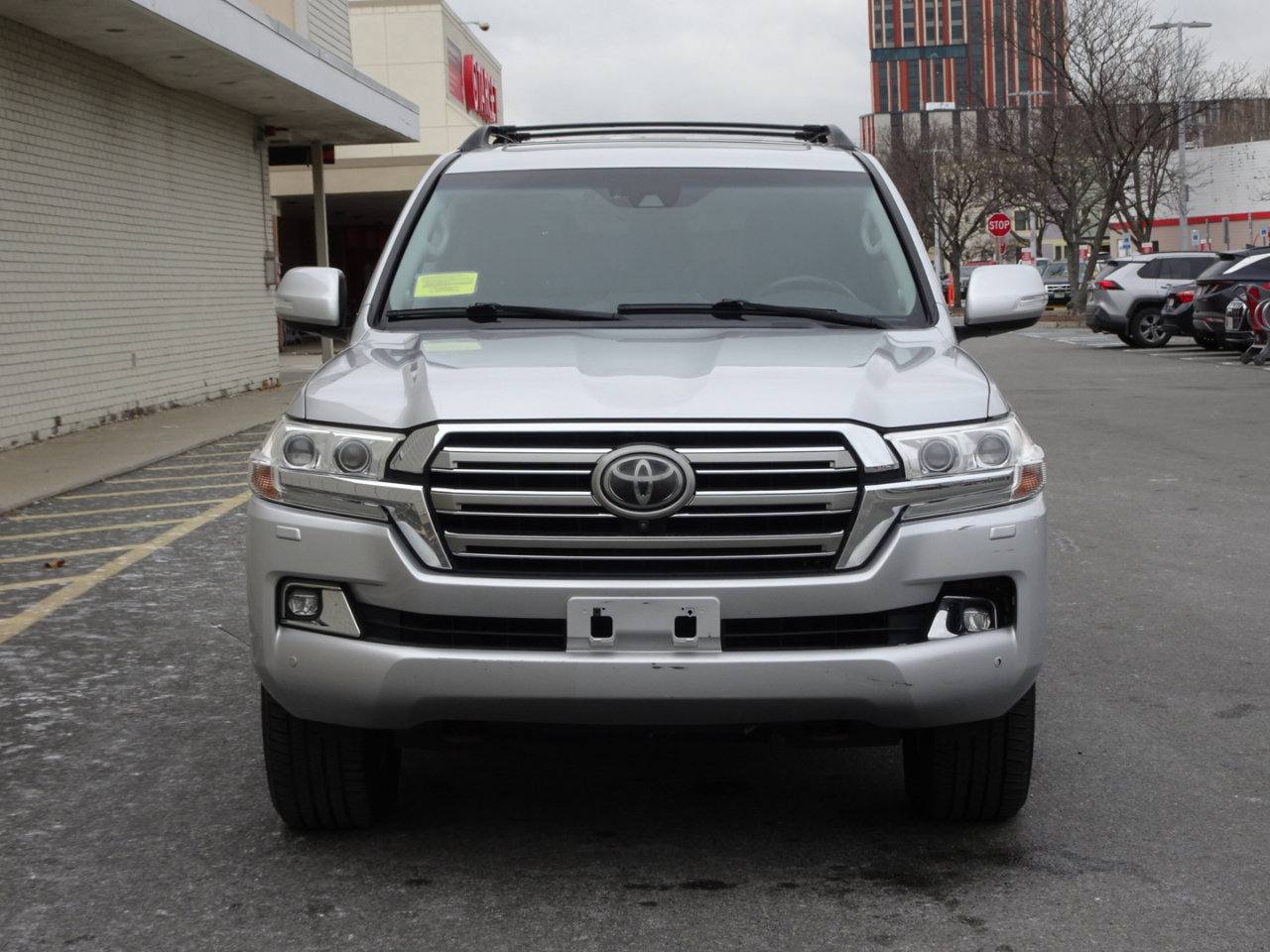 Used 2018 Toyota Land Cruiser image 2