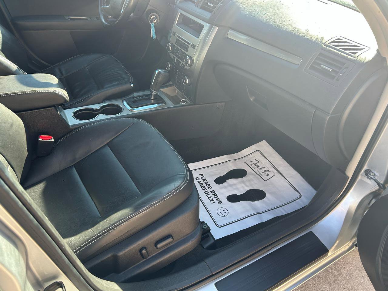 Used 2011 Ford Fusion SEL w/ Moons & Tunes Pkg image 12