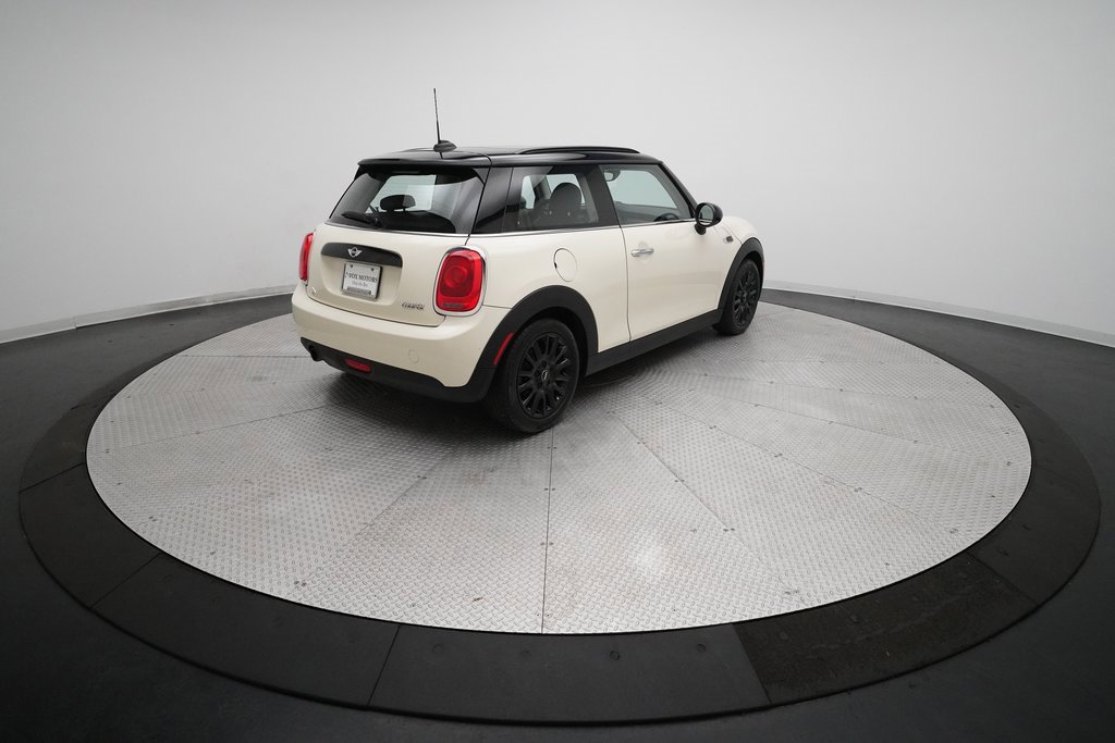 Used 2017 MINI Cooper 2-Door Hardtop image 34