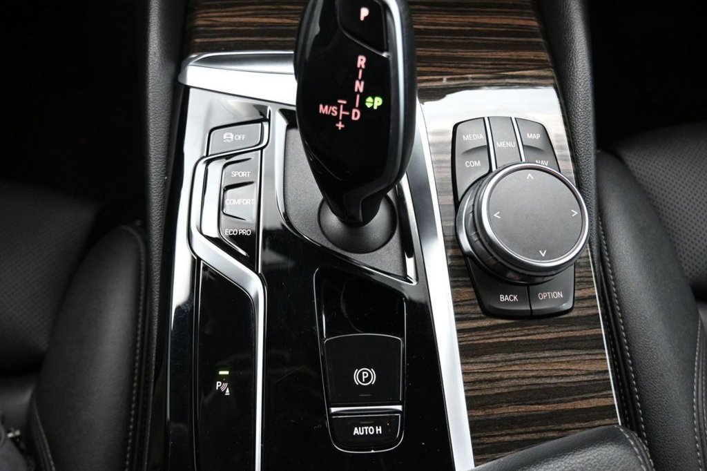 Used 2023 BMW 540i w/ Convenience Package RWD image 41