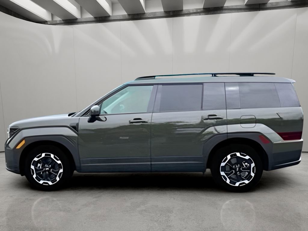 Used 2025 Hyundai Santa Fe SEL image 2