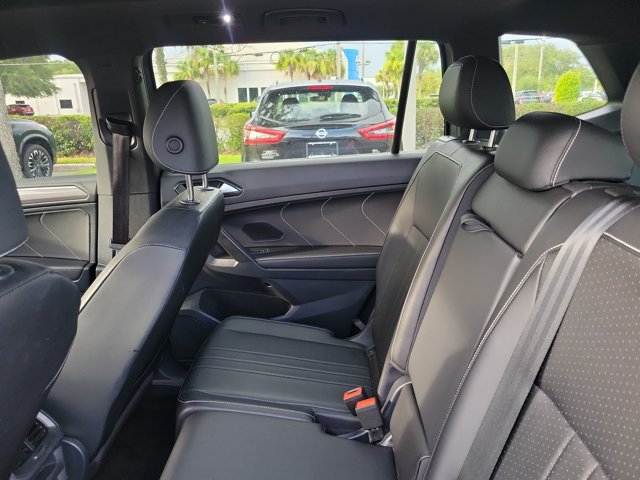 Used 2023 Volkswagen Tiguan SE R-Line FWD image 14