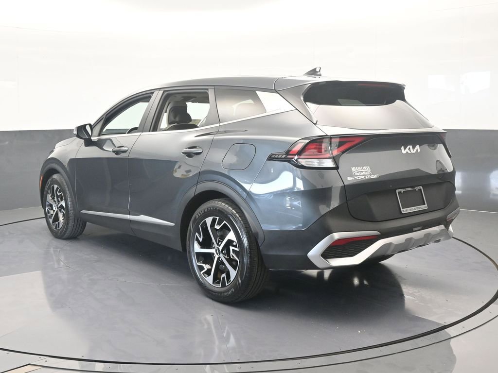 Used 2024 Kia Sportage EX image 4