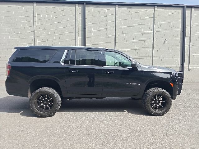Used 2021 Chevrolet Suburban LS w/ Max Trailering Package AWD/4WD image 2