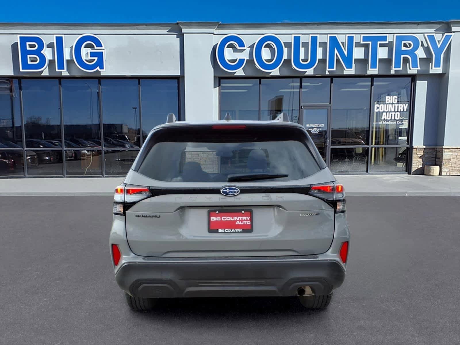 Used 2025 Subaru Forester Premium AWD/4WD image 5