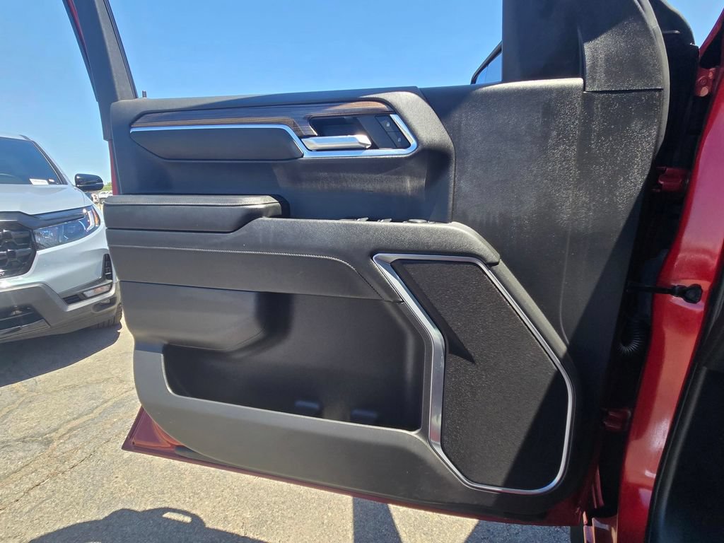 Used 2024 Chevrolet Silverado 1500 LT RWD image 14