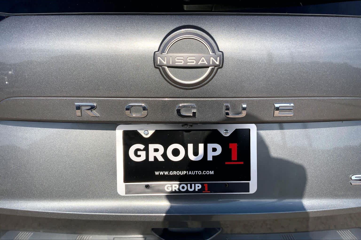 Used 2023 Nissan Rogue SV w/ SV Premium B Package FWD image 9