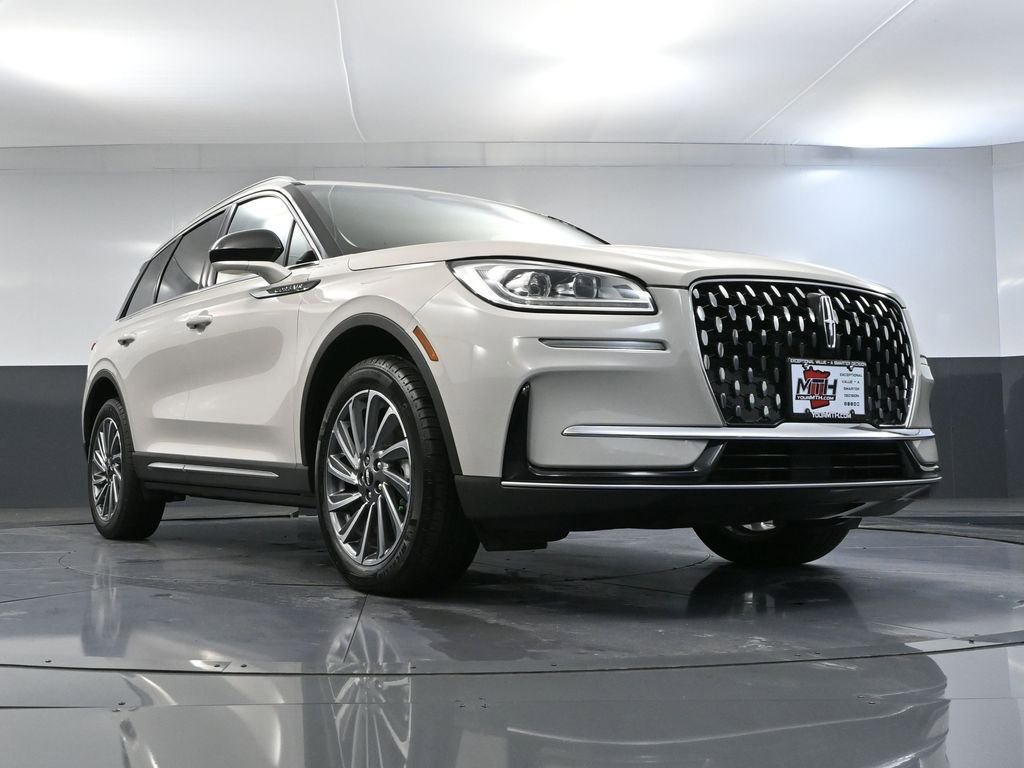 Used 2023 Lincoln Corsair Reserve image 52