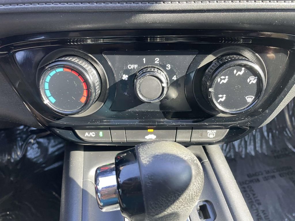 Used 2016 Honda HR-V LX image 40